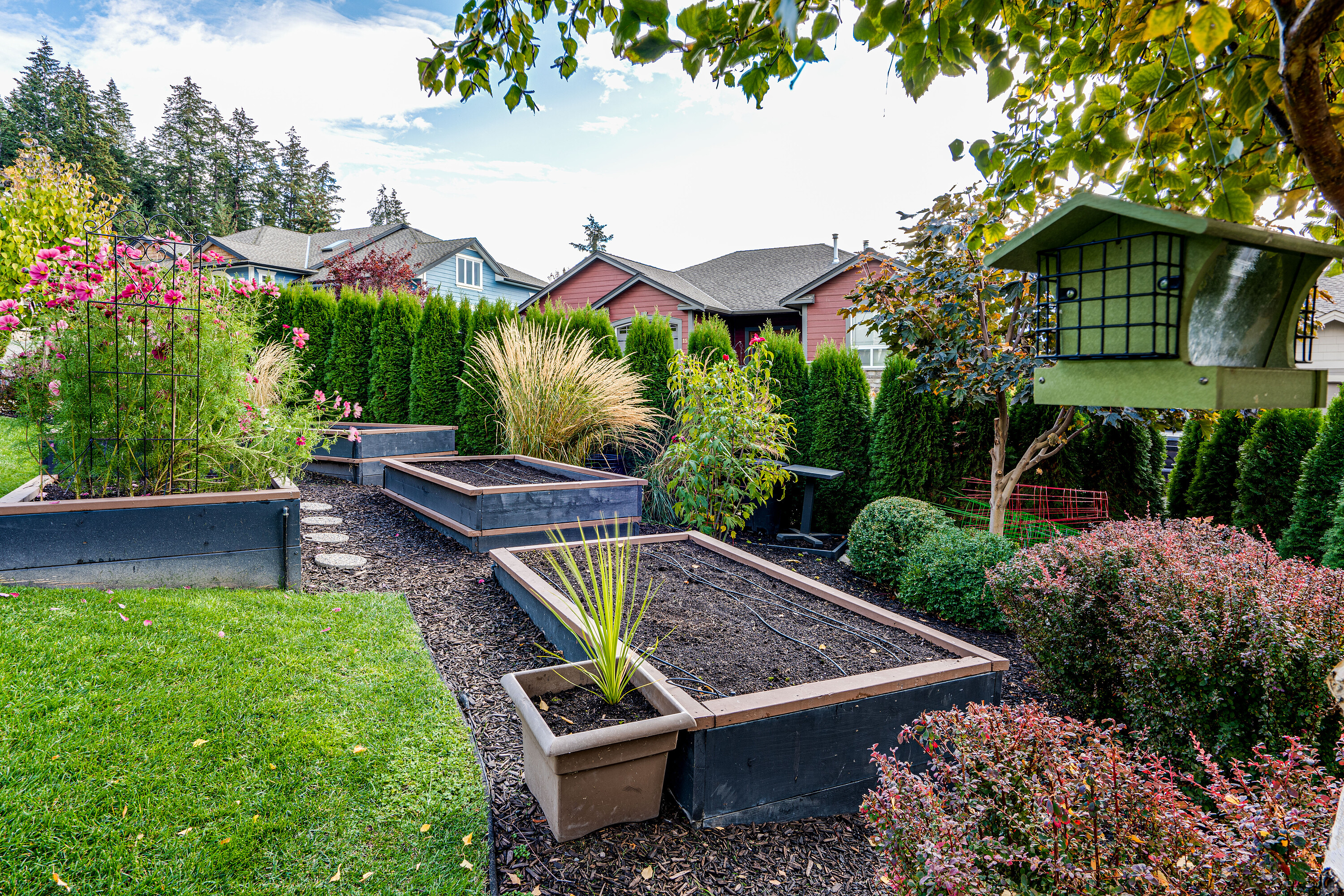  Landscaped Lakeview Lot - 物件實景