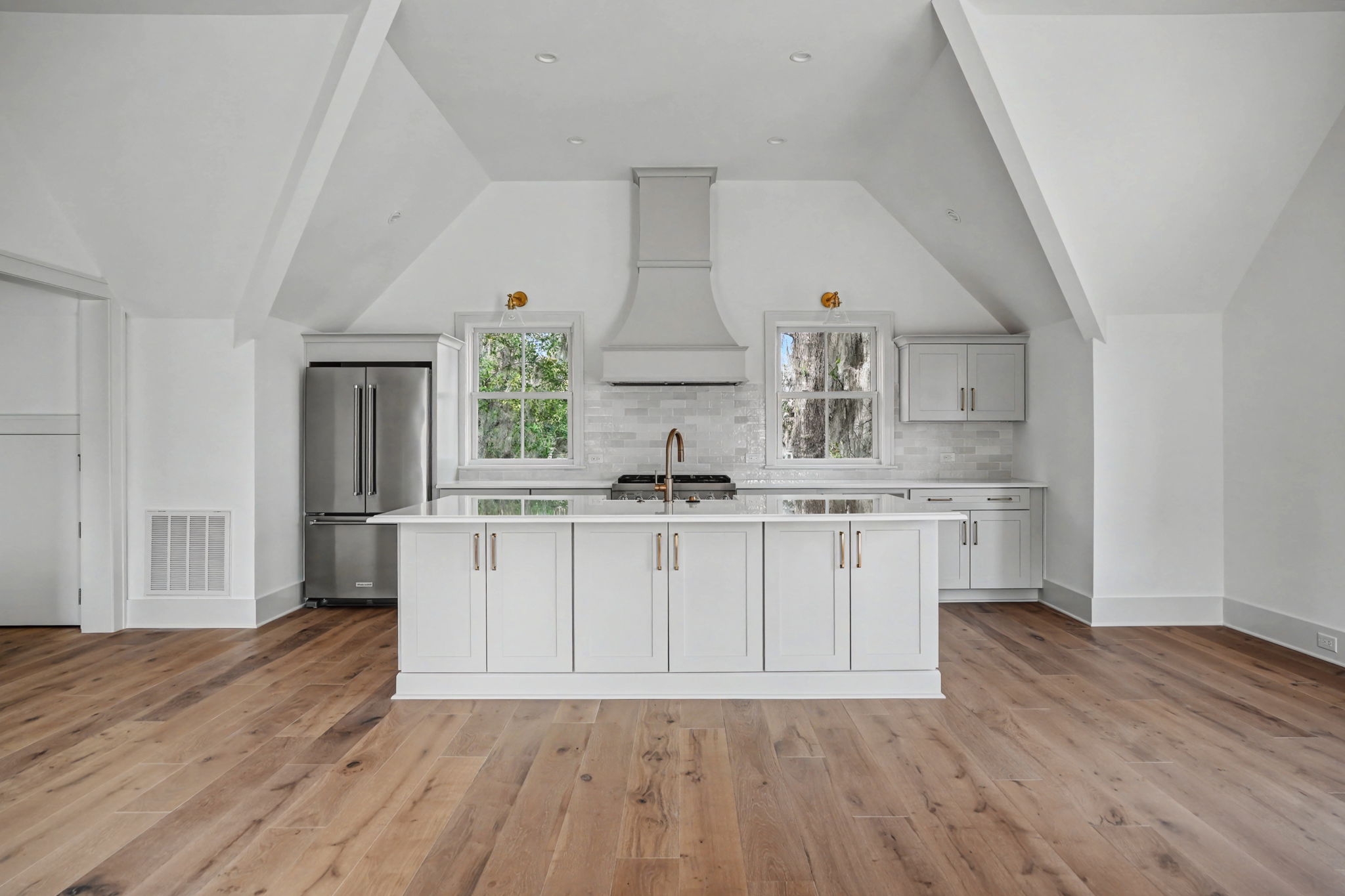  Elegant New Construction in Coveted Gated Community - 物件實景