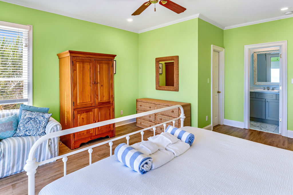 St George Island, Florida, 32328, United States, 5 Bedrooms Bedrooms, ,5 BathroomsBathrooms,Residential,For Sale,1978441