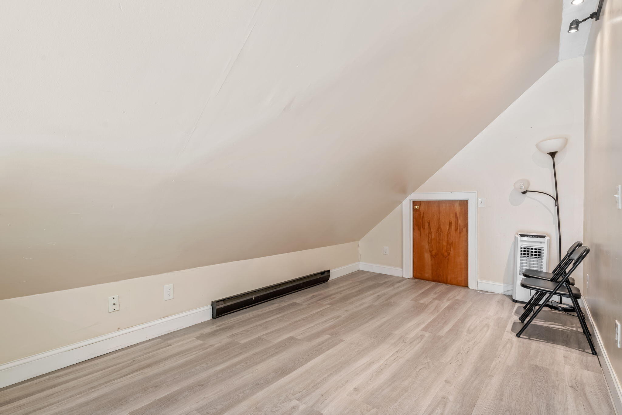 Biddeford, Maine, 04005, United States, ,3 BathroomsBathrooms,Residential,For Sale,1977018