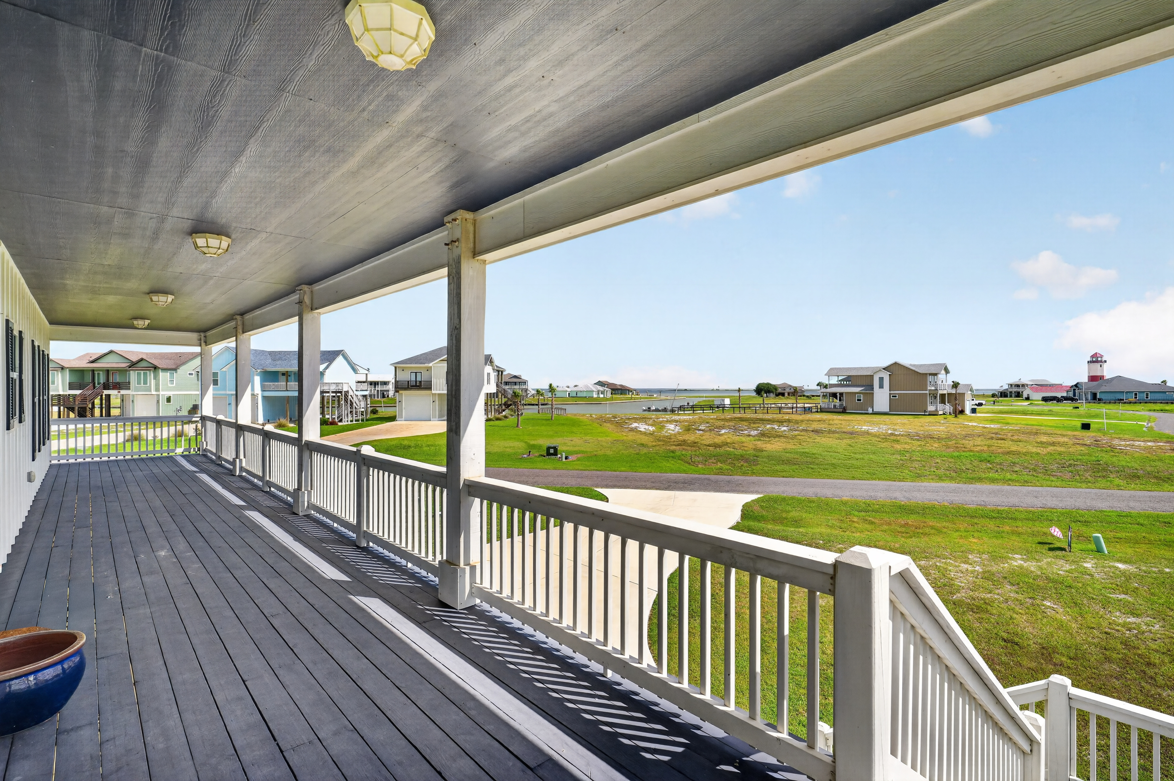  Custom Coastal Retreat - 物件實景