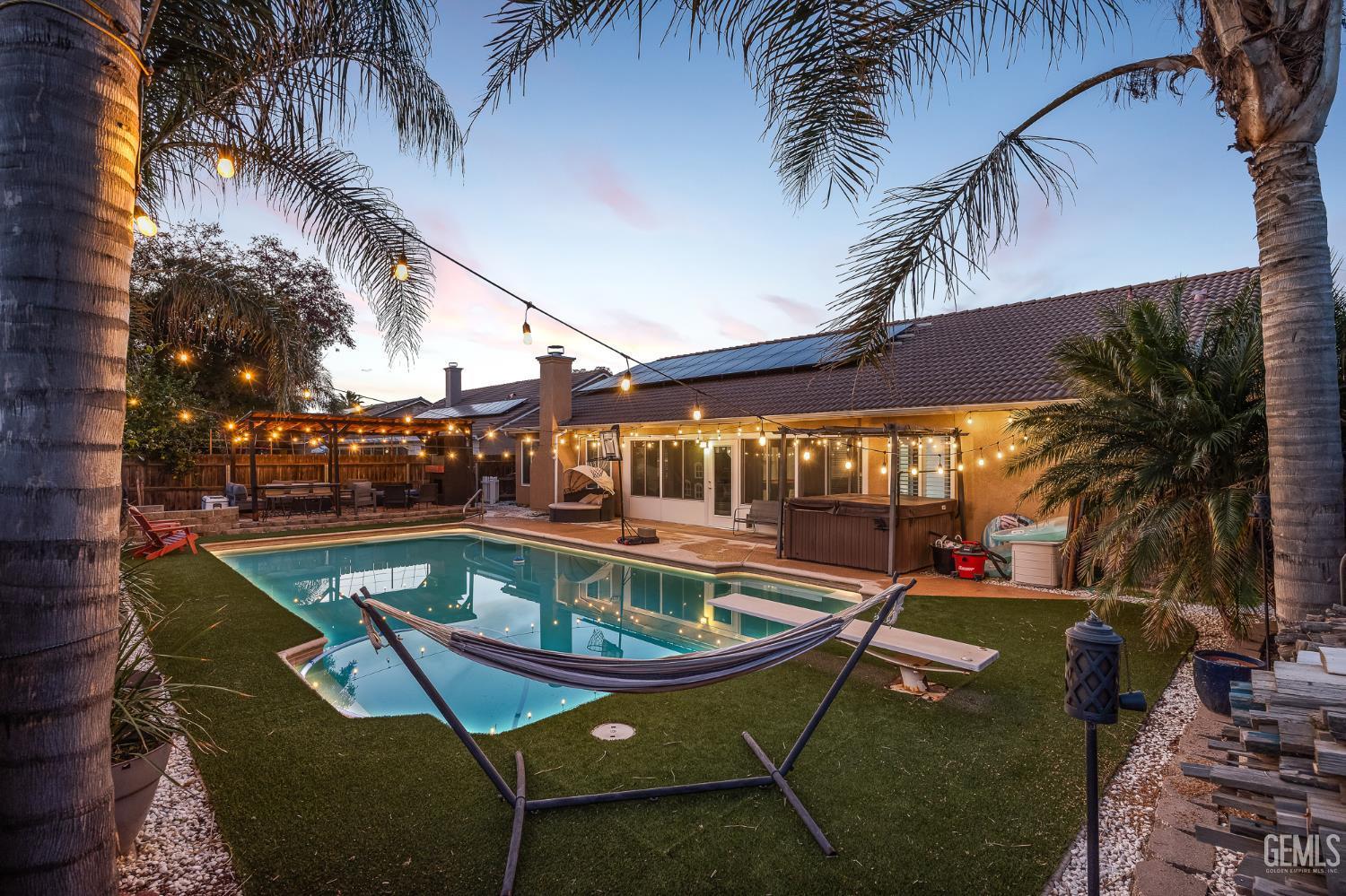 Hanford, California, 93230, United States, 4 Bedrooms Bedrooms, ,2 BathroomsBathrooms,Residential,For Sale,1985699