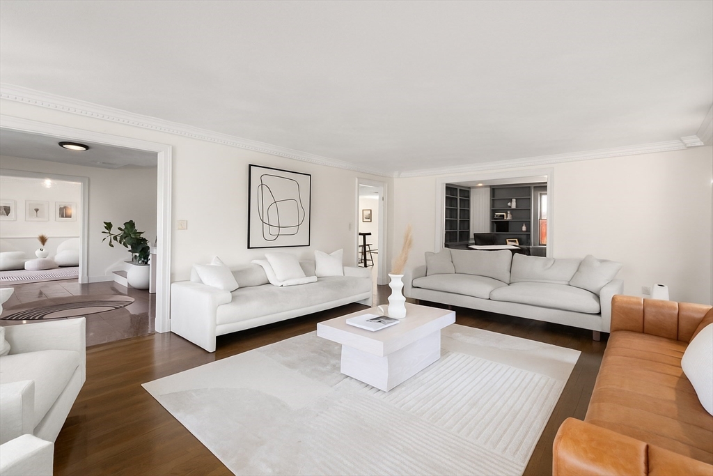 Walpole, Massachusetts, 02081, United States, 4 Bedrooms Bedrooms, ,4 BathroomsBathrooms,Residential,For Sale,1987866