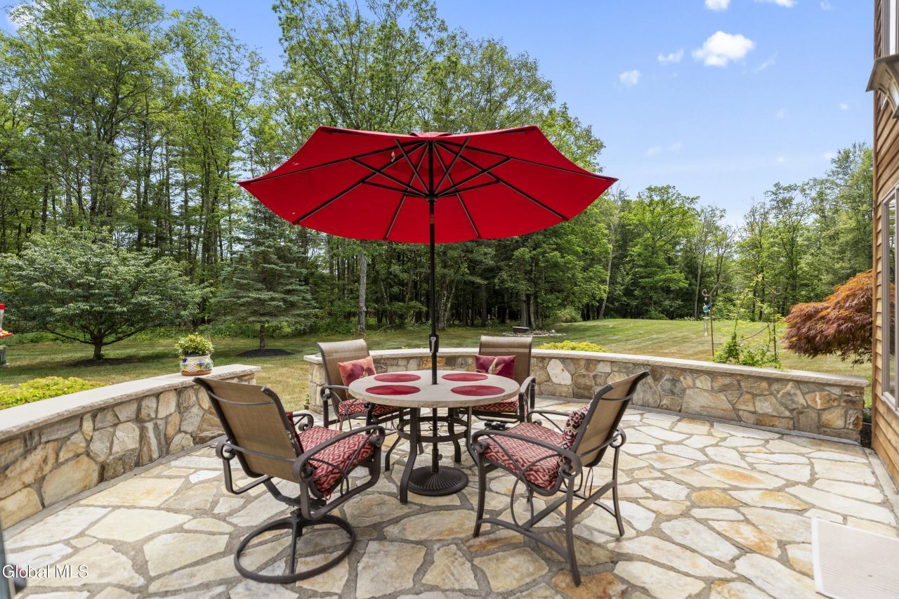 Coeymans Hollow, New York, 12046, United States, 4 Bedrooms Bedrooms, ,3 BathroomsBathrooms,Residential,For Sale,1907699
