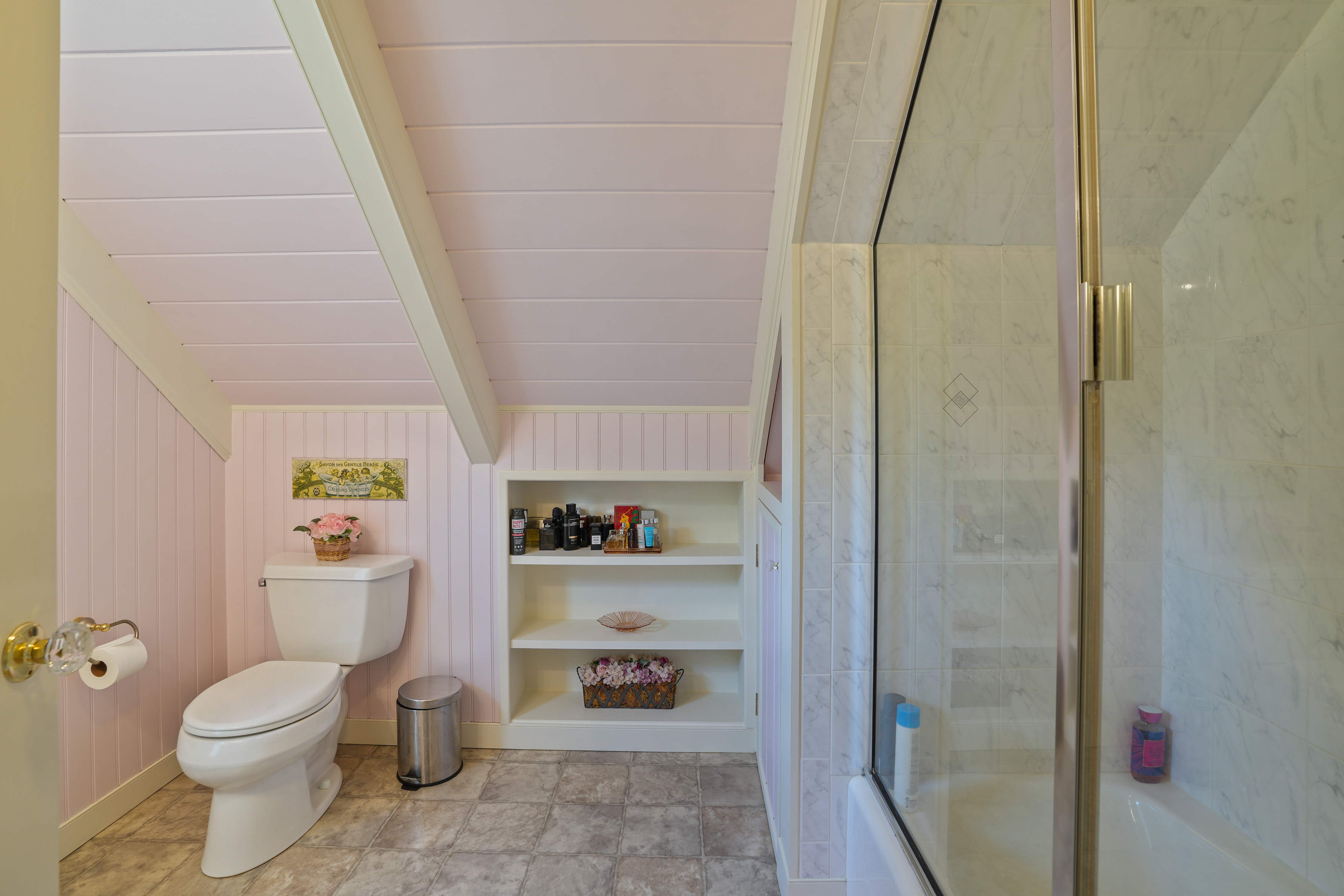 Versatile Edgartown Oasis with Home & Business Potential - 物件實景