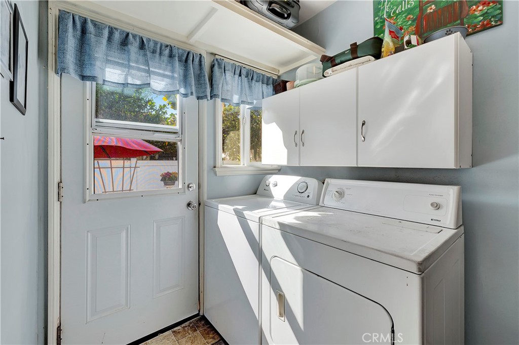 Seal Beach, California, 90740, United States, 4 Bedrooms Bedrooms, ,2 BathroomsBathrooms,Residential,For Sale,2001777