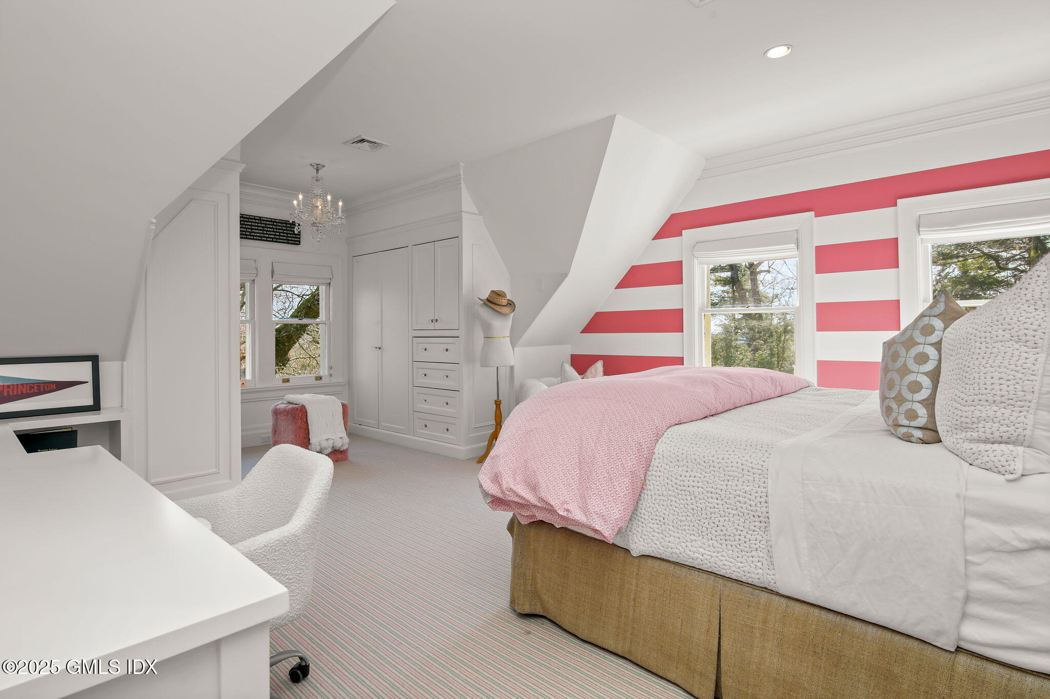 Greenwich, Connecticut, 06830, United States, 8 Bedrooms Bedrooms, ,10 BathroomsBathrooms,Residential,For Sale,1794108