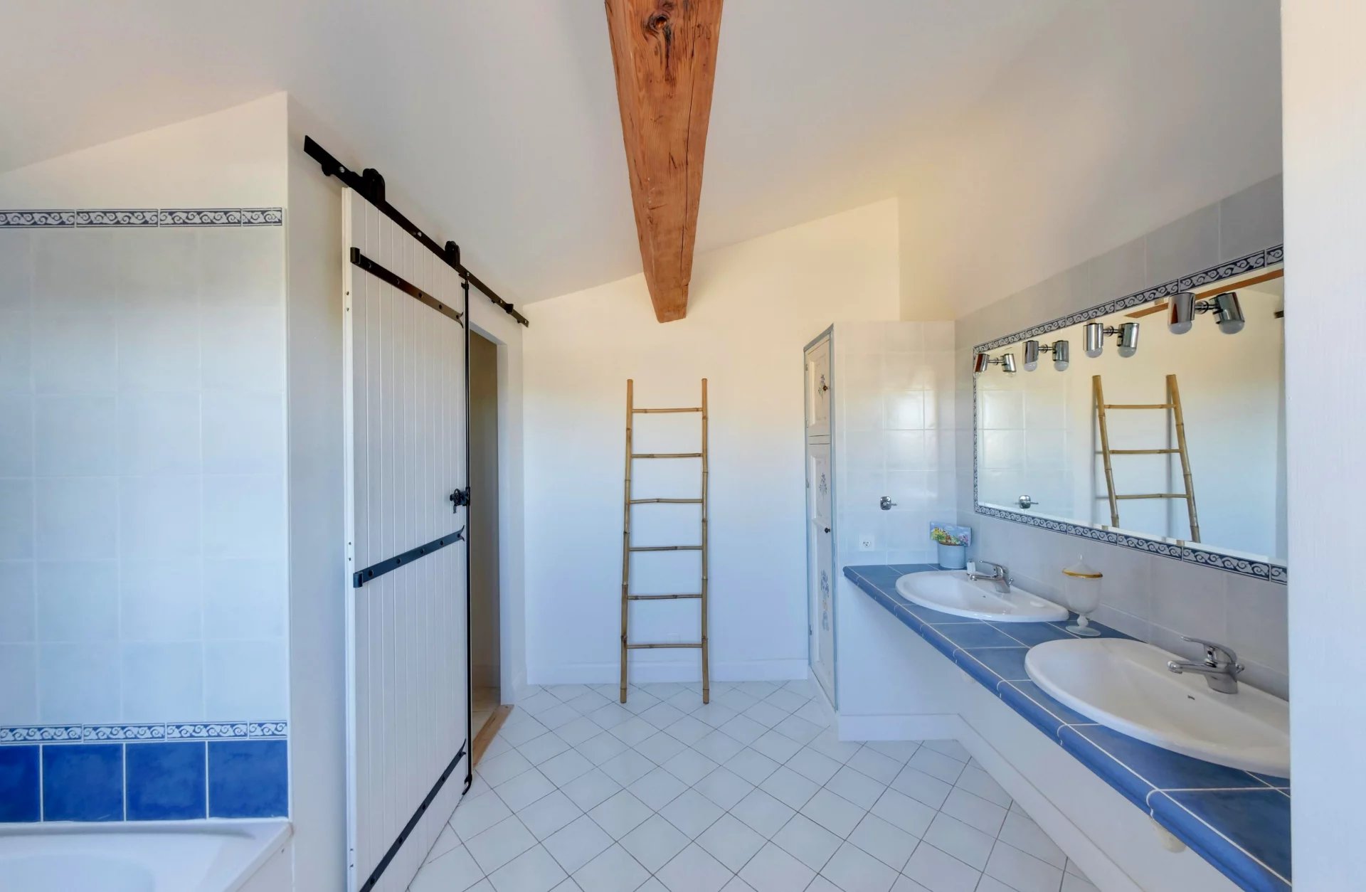 Thuir, Occitanie, 66300, FR, 5 Bedrooms Bedrooms, ,2 BathroomsBathrooms,Residential,For Sale,1991198