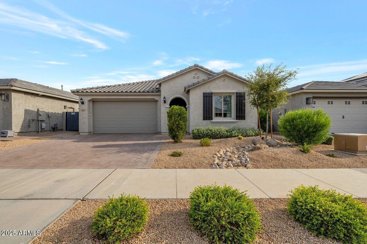 Phoenix, Arizona, 85085, United States, 4 Bedrooms Bedrooms, ,Residential,For Sale,1940682