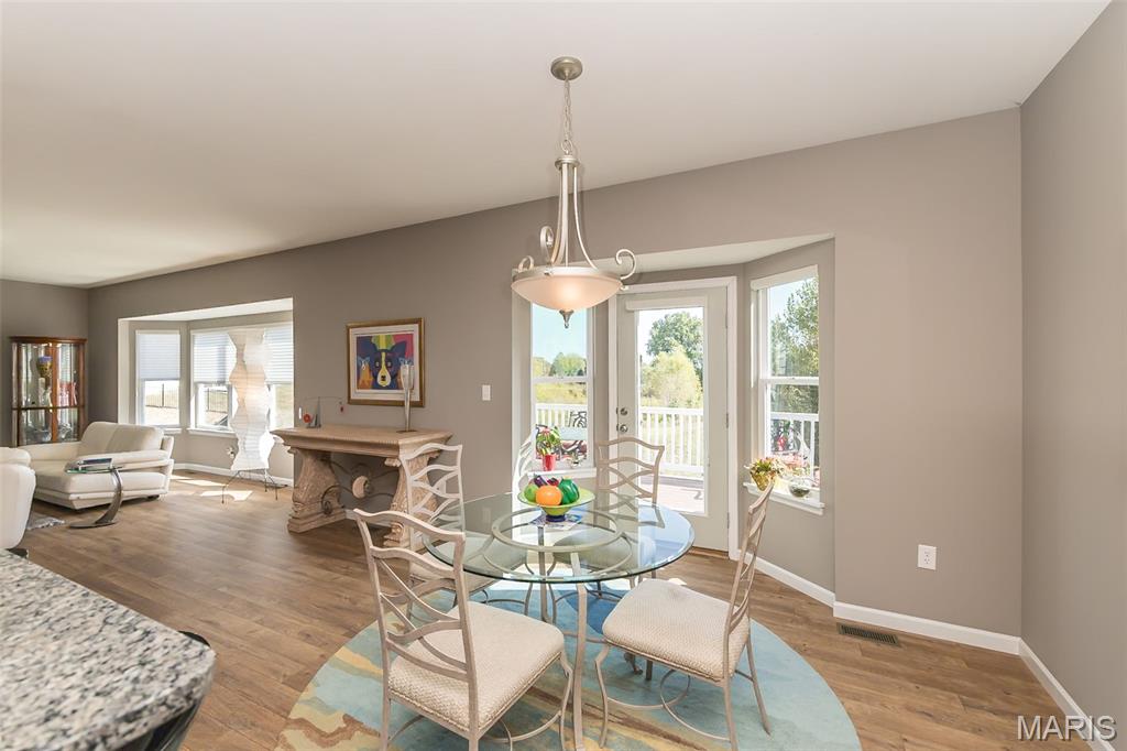 Mehlville, Missouri, 63128, United States, 3 Bedrooms Bedrooms, ,3 BathroomsBathrooms,Residential,For Sale,1966938