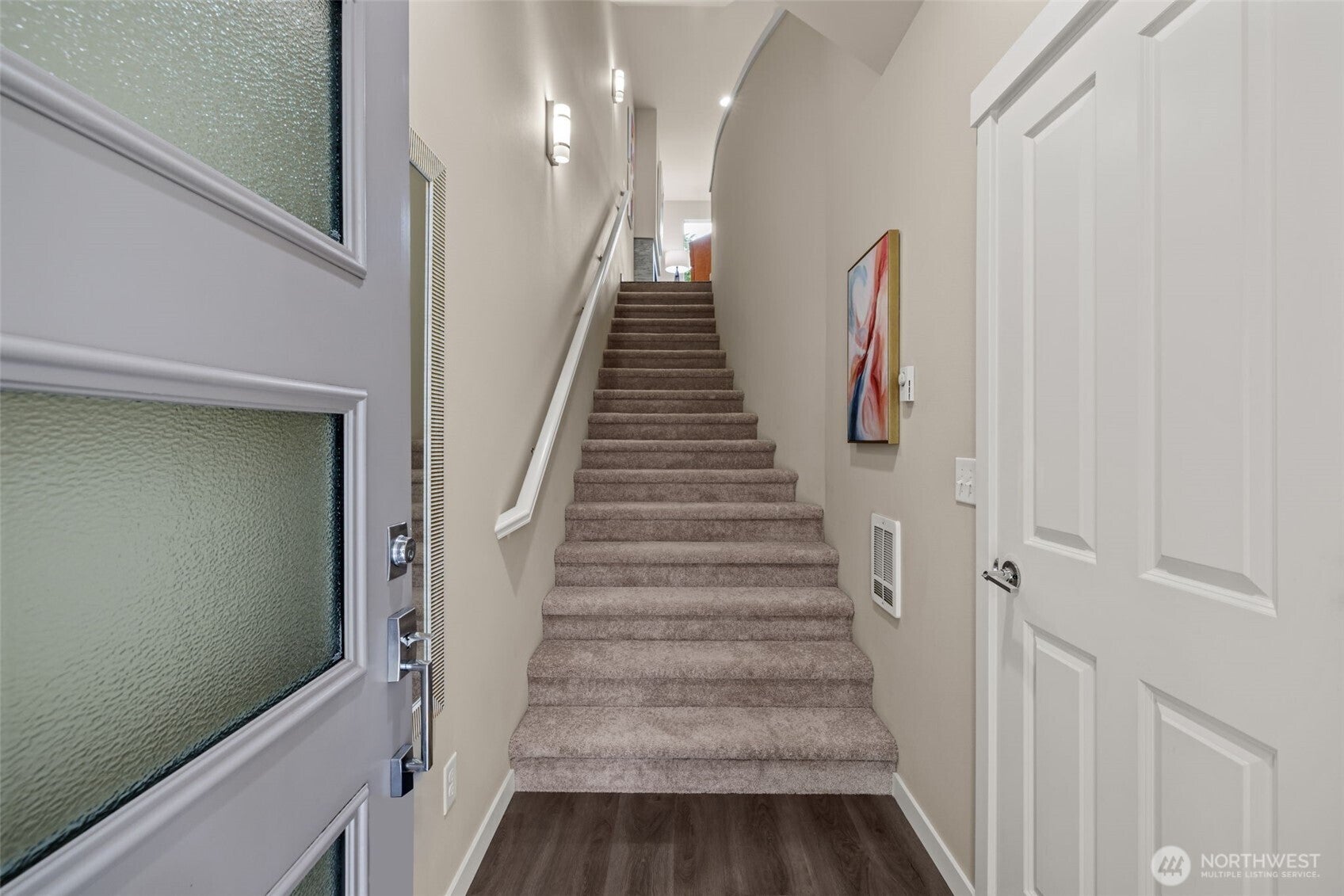 Everett, Washington, 98208, United States, 2 Bedrooms Bedrooms, ,2 BathroomsBathrooms,Residential,For Sale,1975996