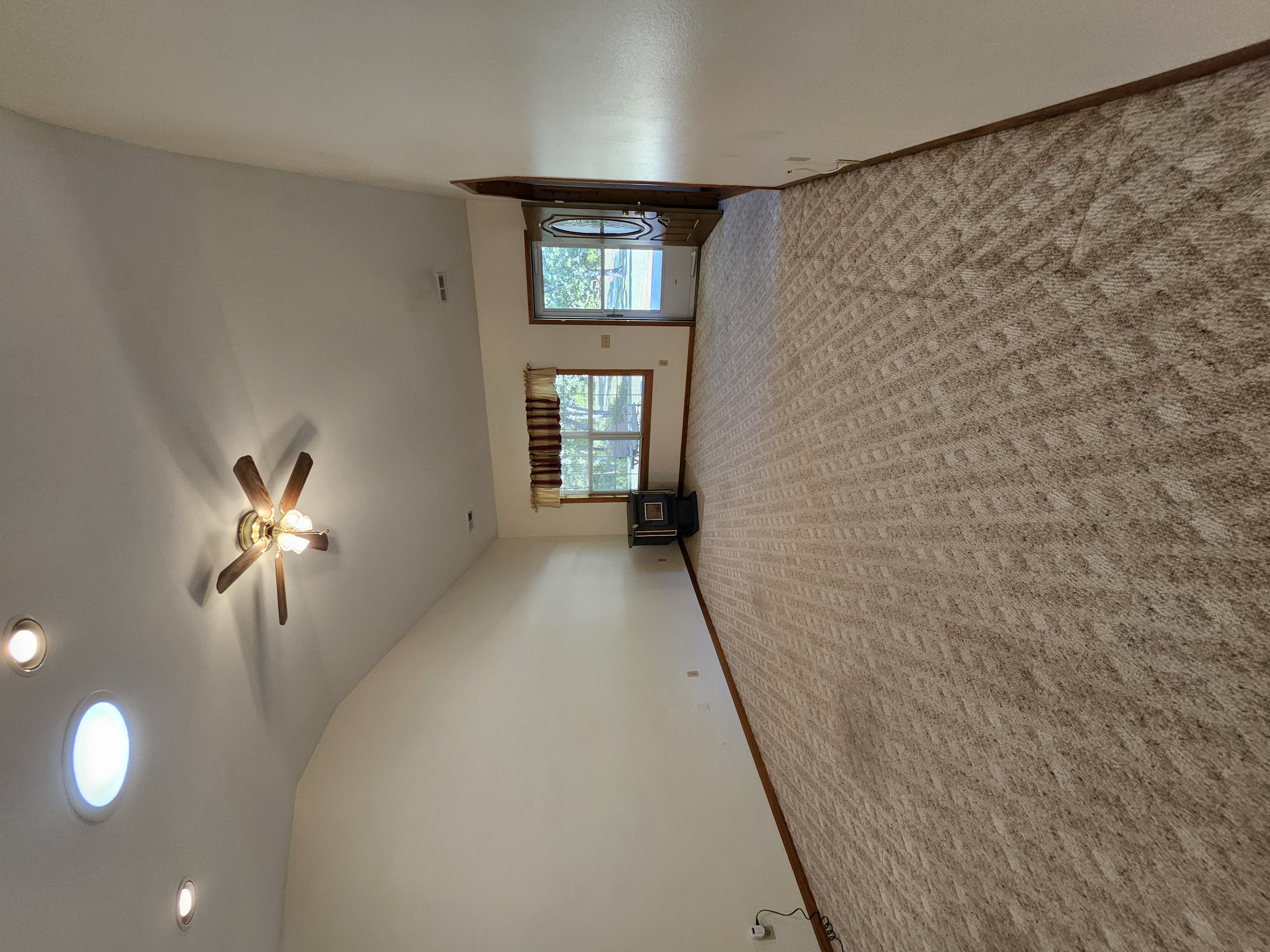 Aurora, Missouri, 65605, United States, 4 Bedrooms Bedrooms, ,2 BathroomsBathrooms,Residential,For Sale,1984470