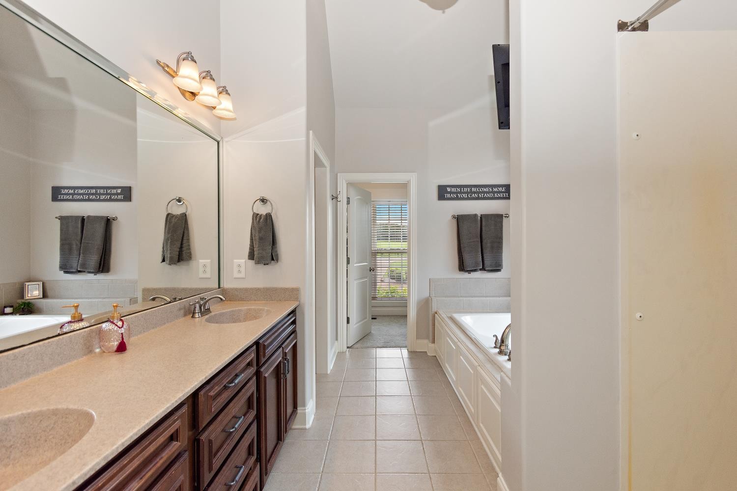 Mount Juliet, Tennessee, 37122, United States, 4 Bedrooms Bedrooms, ,3 BathroomsBathrooms,Residential,For Sale,1891571