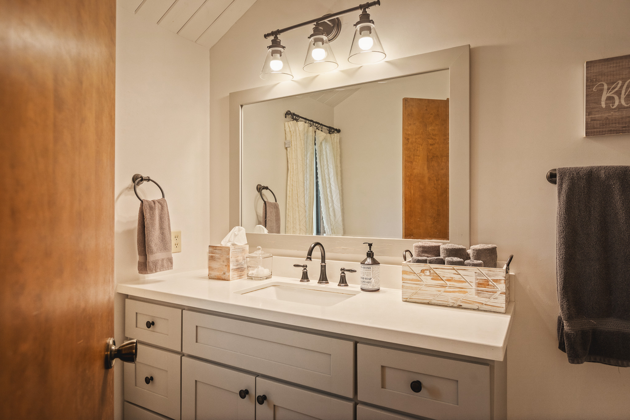  27332 Pinewood Drive, Lake Arrowhead, CA 92352 - 物件實景