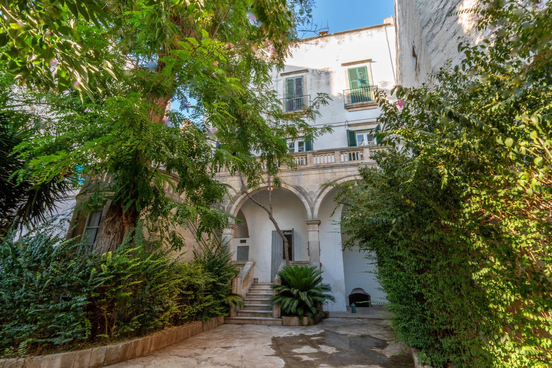 Piazza XX Settembre, Martina Franca, Taranto, 74015, IT, 8 Bedrooms Bedrooms, ,4 BathroomsBathrooms,Residential,For Sale,Piazza XX Settembre,1657102