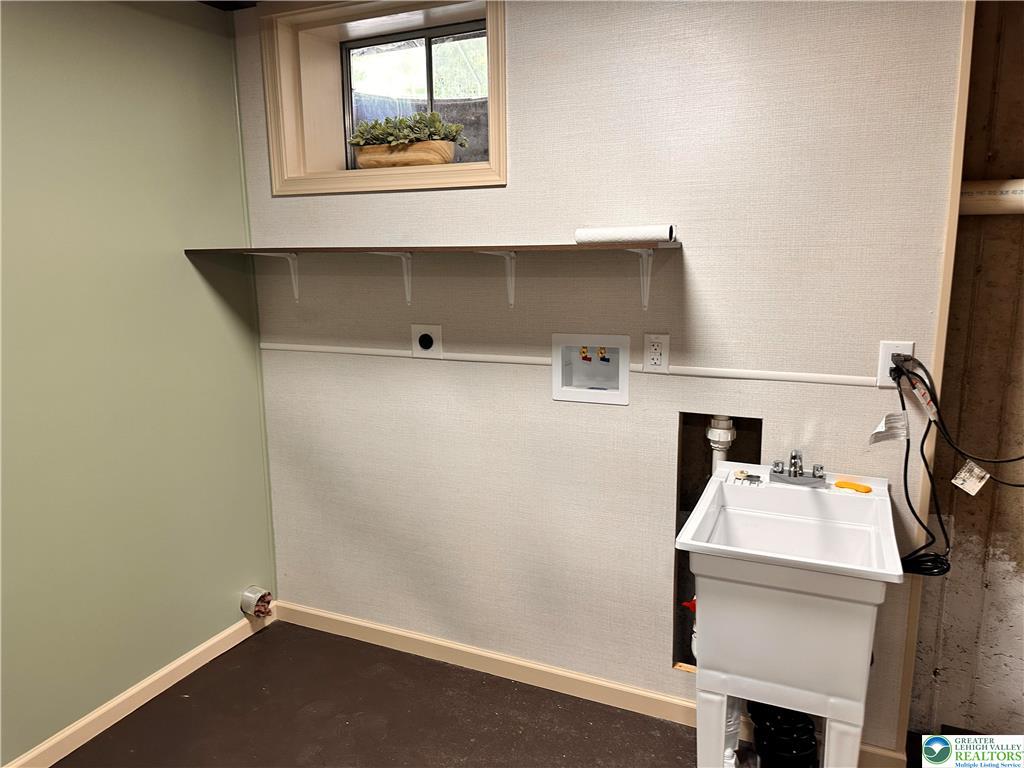 Washington Twp, Pennsylvania, 18080, United States, 3 Bedrooms Bedrooms, ,3 BathroomsBathrooms,Residential,For Sale,1984610