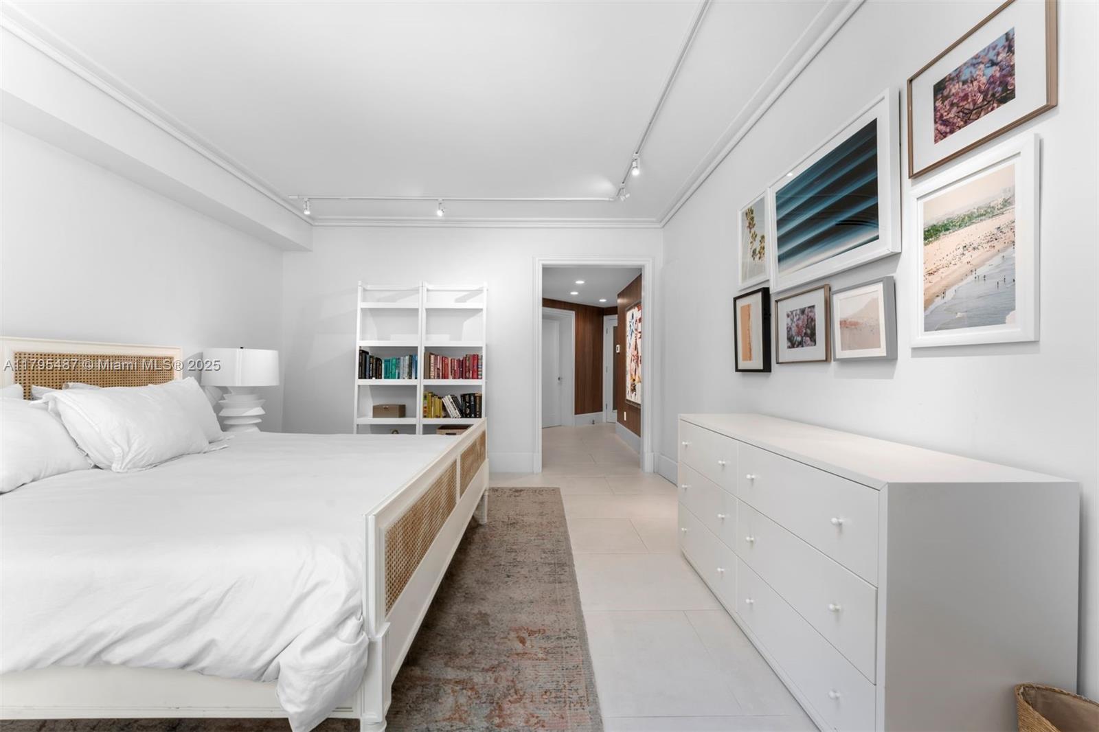 Miami Beach, Florida, 33139, United States, 3 Bedrooms Bedrooms, ,3 BathroomsBathrooms,Residential,For Sale,1794806