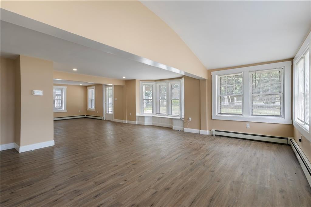 Warwick, Rhode Island, 02886, United States, 4 Bedrooms Bedrooms, ,3 BathroomsBathrooms,Residential,For Sale,2005467