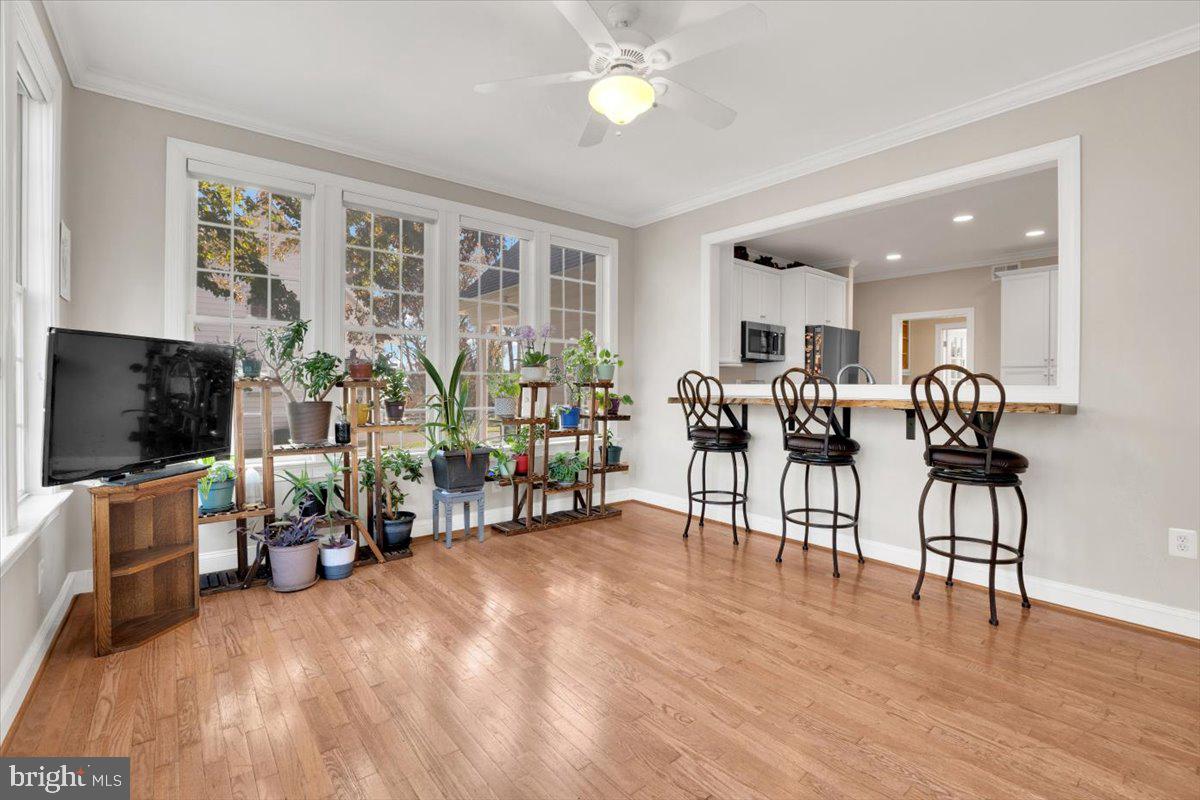 Hamilton, Virginia, 20158, United States, 4 Bedrooms Bedrooms, ,5 BathroomsBathrooms,Residential,For Sale,1987096