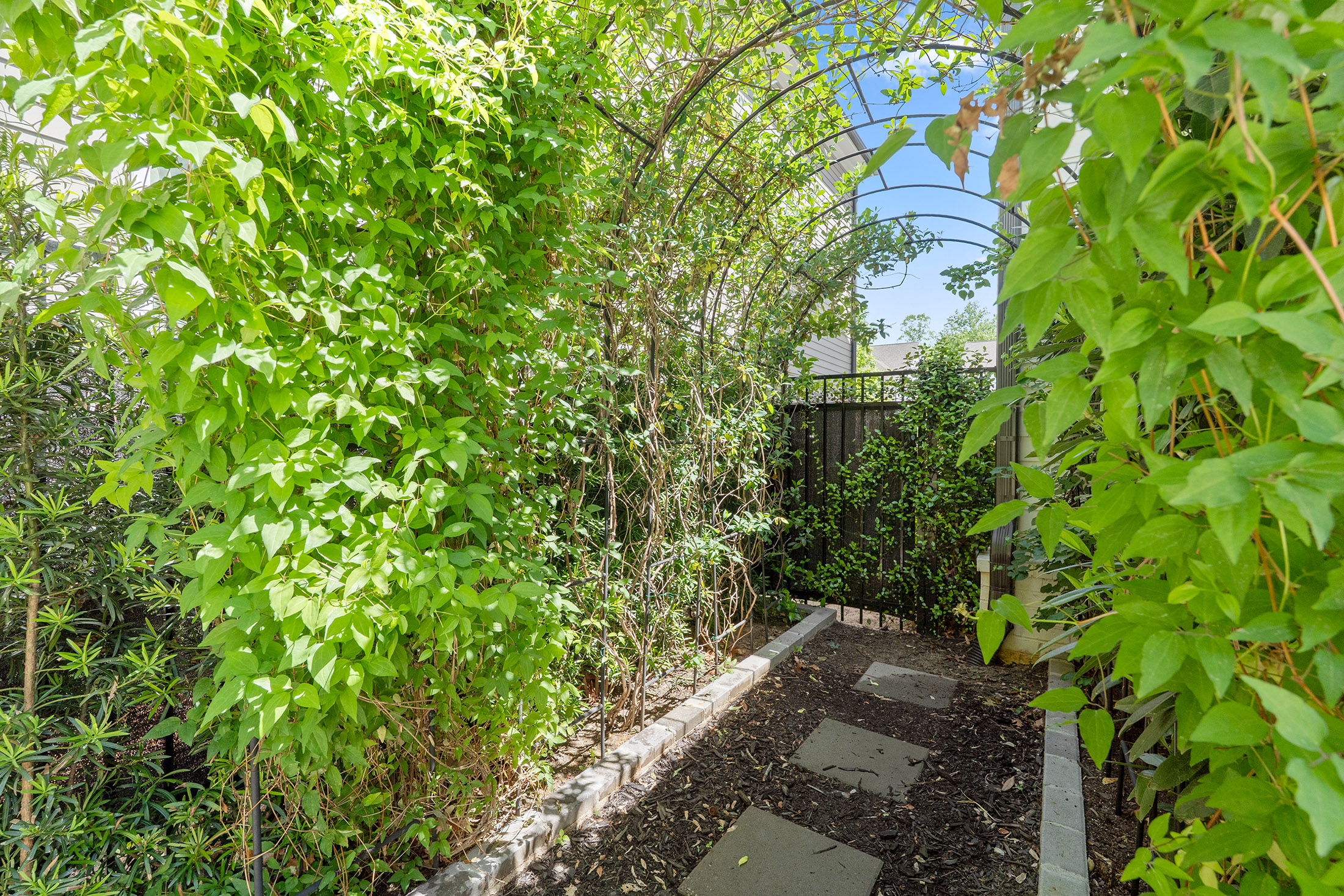  Exceptional Bellmoore Park Residence with Resort Amenities - 物件實景