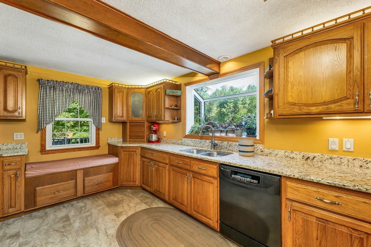 Thornton, New Hampshire, 03285, United States, 4 Bedrooms Bedrooms, ,1 BathroomBathrooms,Residential,For Sale,1940413