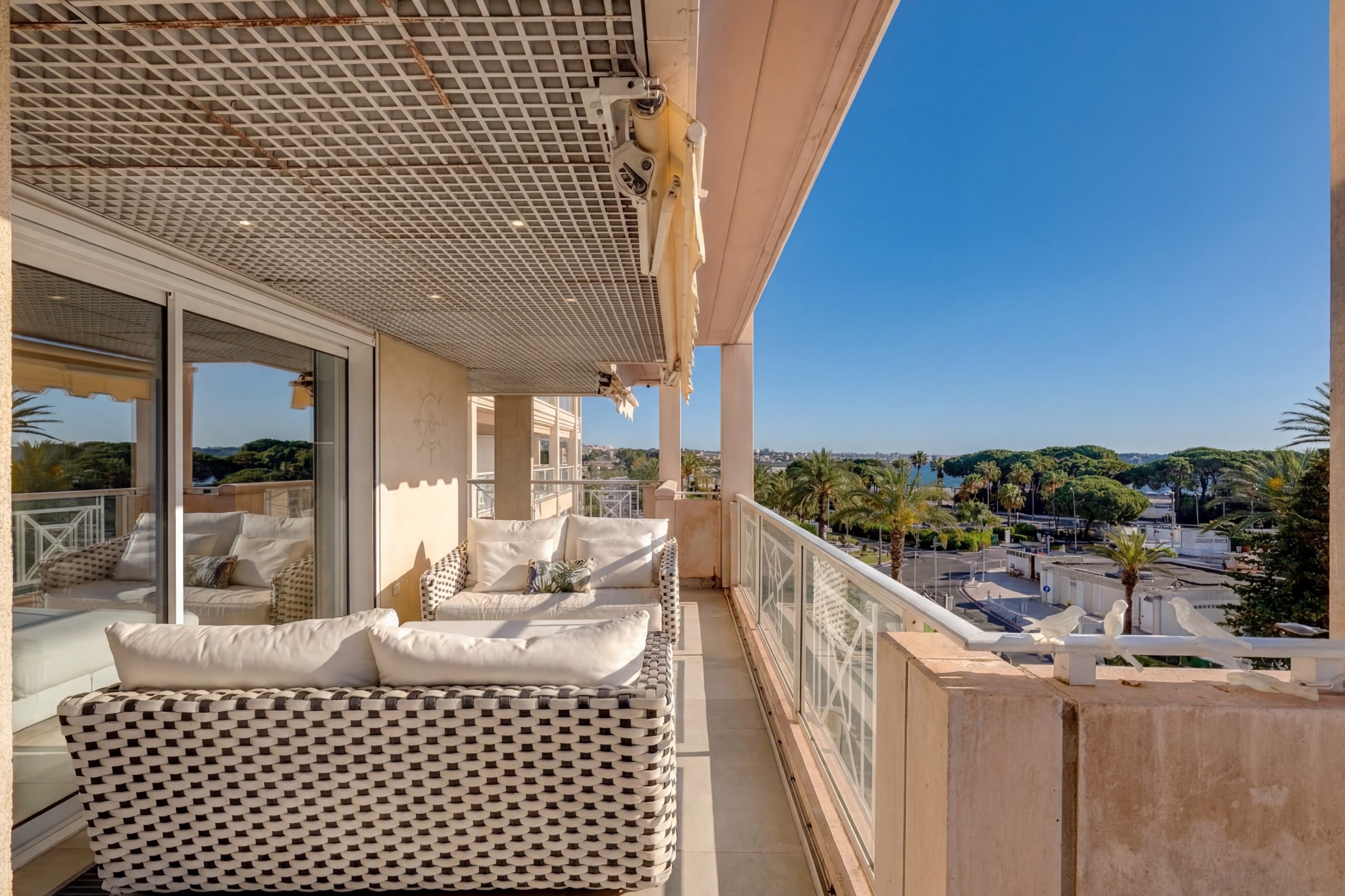  Golfe-Juan luxury apartment with panoramic sea views, private lift and rooftop … - 物件實景