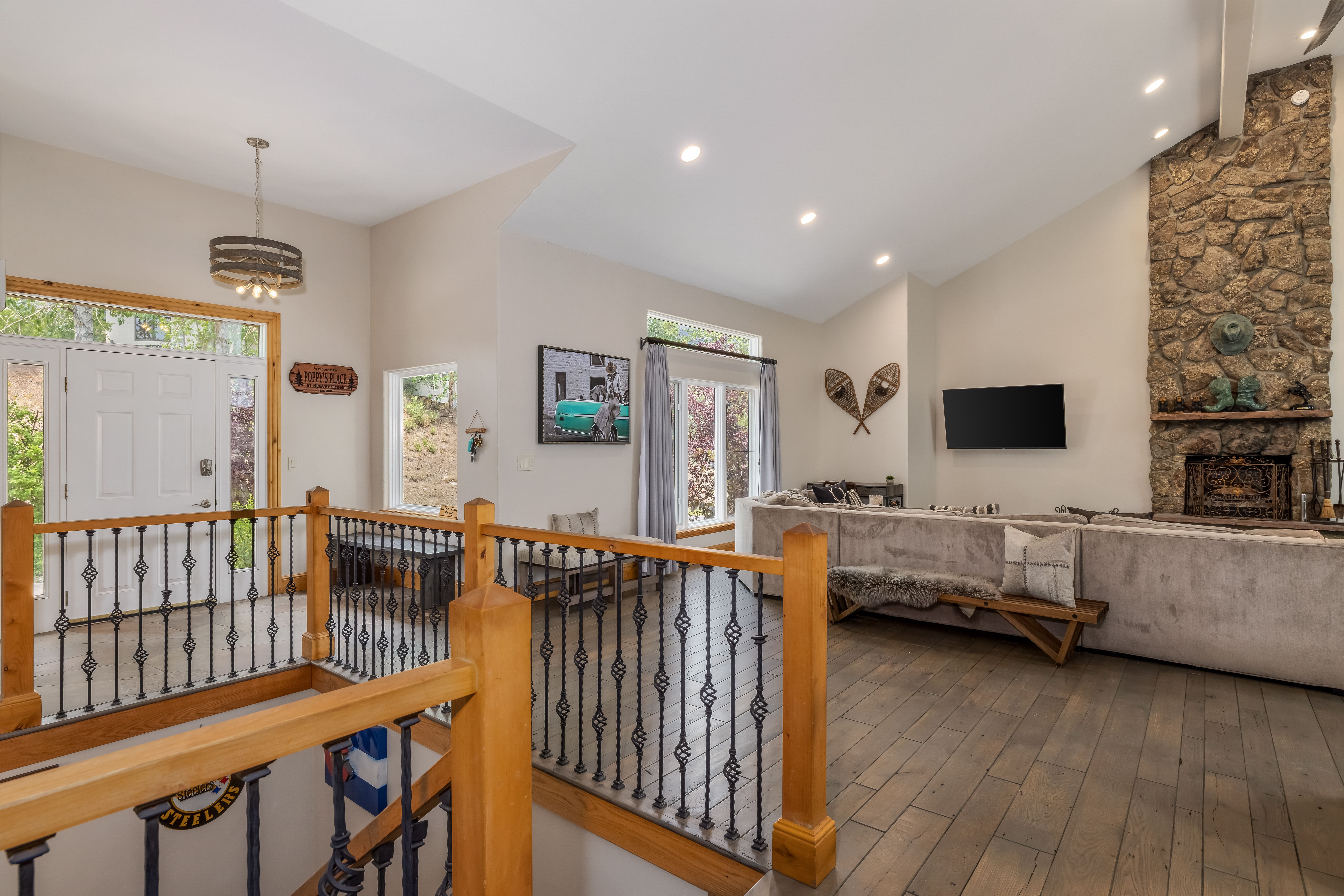  Spacious Five-Bedroom Residence with a Prime Ski-Slope View - 物件實景