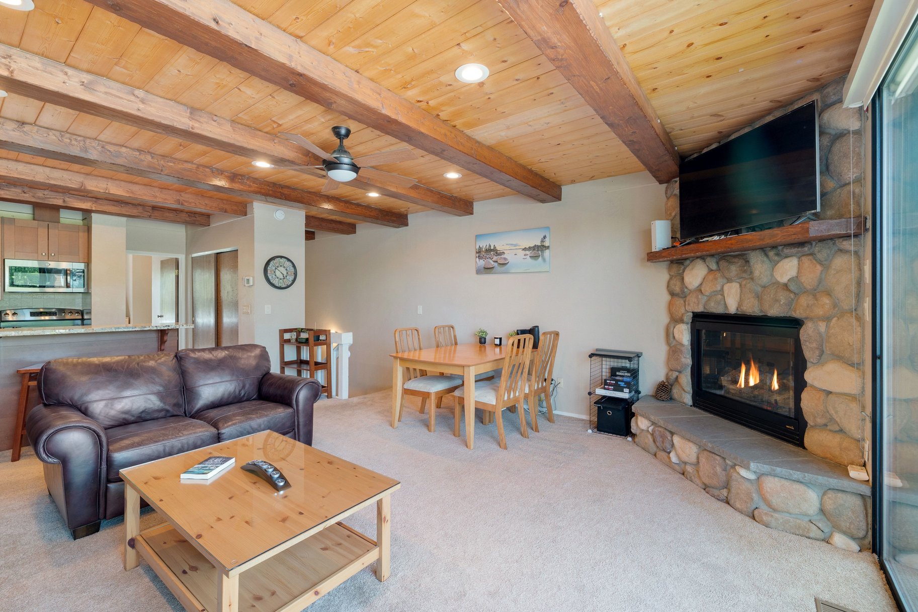  Tahoe Keys Waterfront Townhome - 物件實景