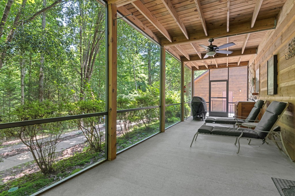 Blue Ridge, Georgia, 30513, United States, 3 Bedrooms Bedrooms, ,3 BathroomsBathrooms,Residential,For Sale,1980618