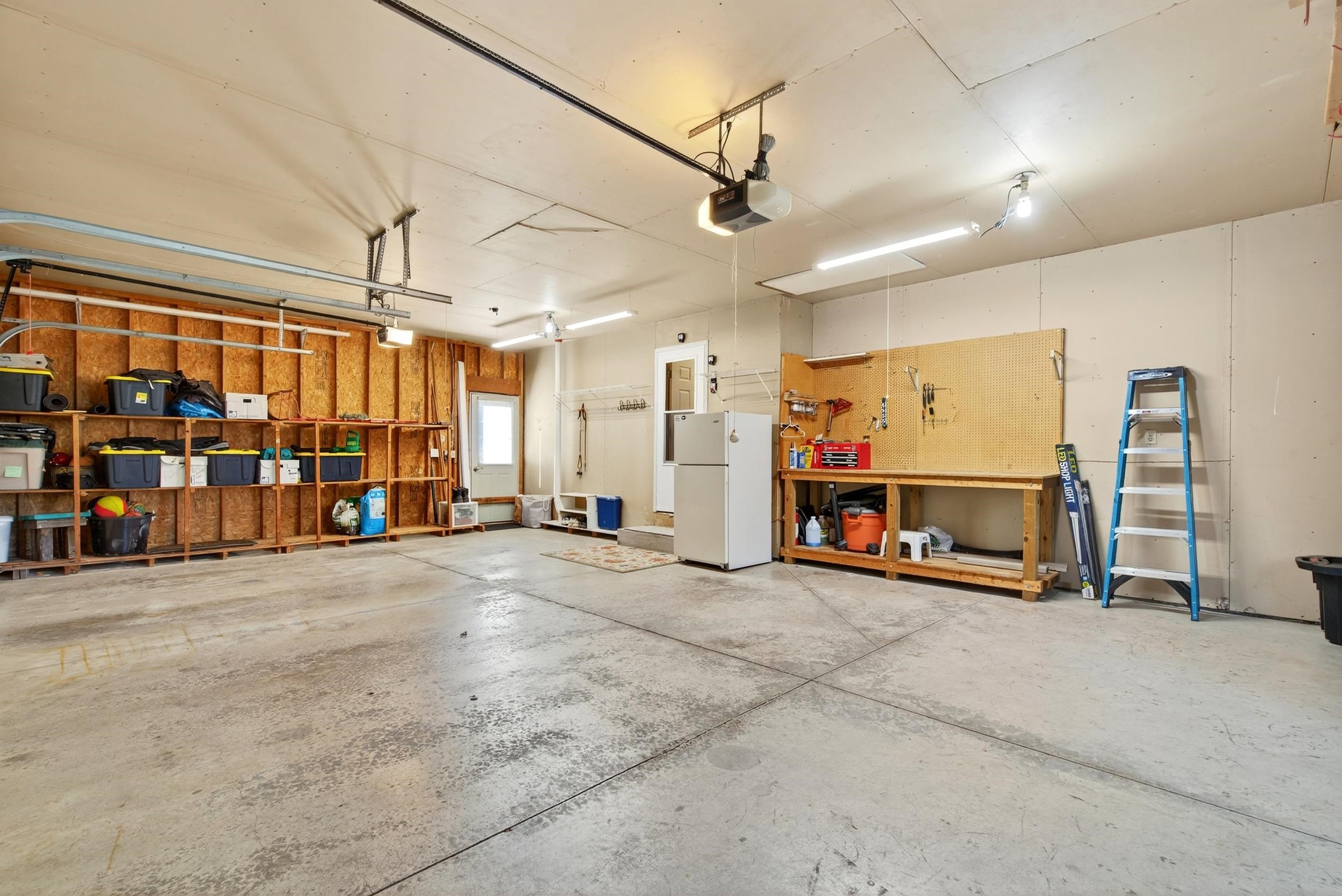 Appleton, Wisconsin, 54913, United States, 3 Bedrooms Bedrooms, ,3 BathroomsBathrooms,Residential,For Sale,1976936