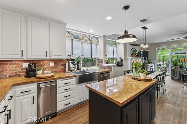 Rancho Santa Margarita, California, 92679, United States, 4 Bedrooms Bedrooms, ,3 BathroomsBathrooms,Residential,For Sale,1990751