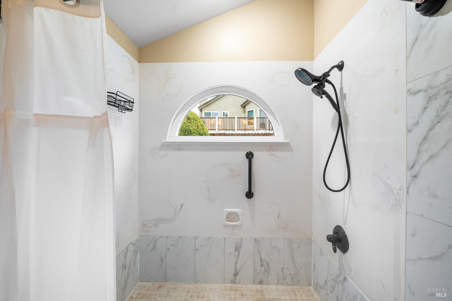 Vacaville, California, 95687, United States, 3 Bedrooms Bedrooms, ,2 BathroomsBathrooms,Residential,For Sale,1998068