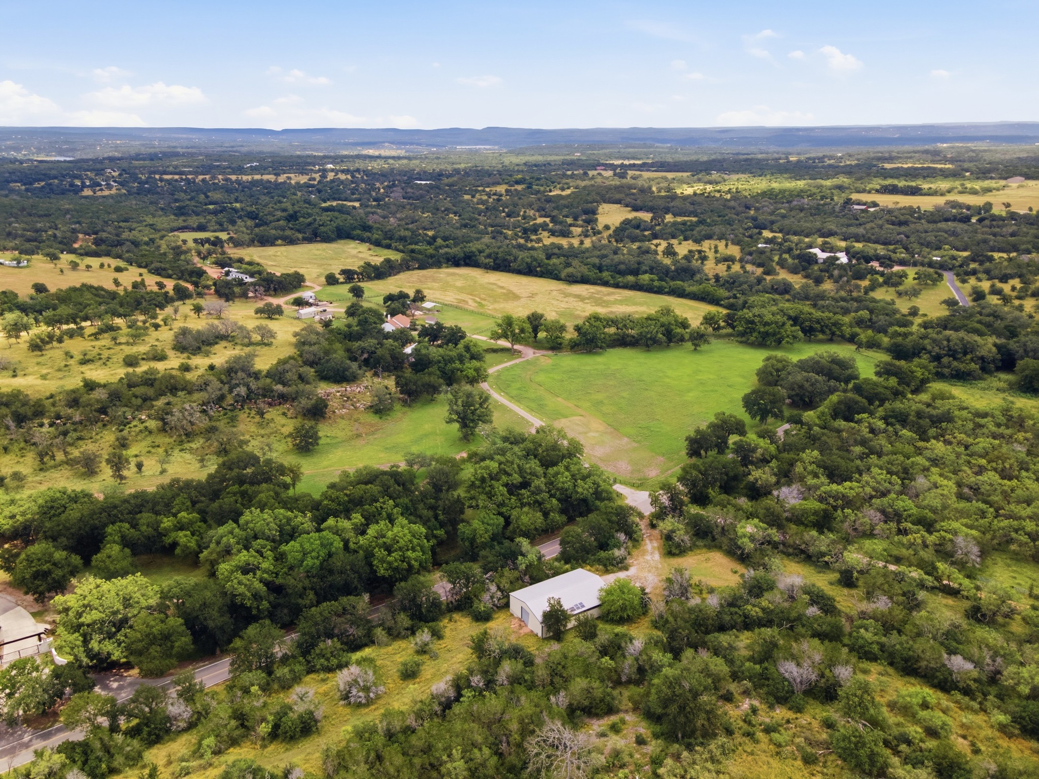  16 Acres in Spicewood - 物件實景