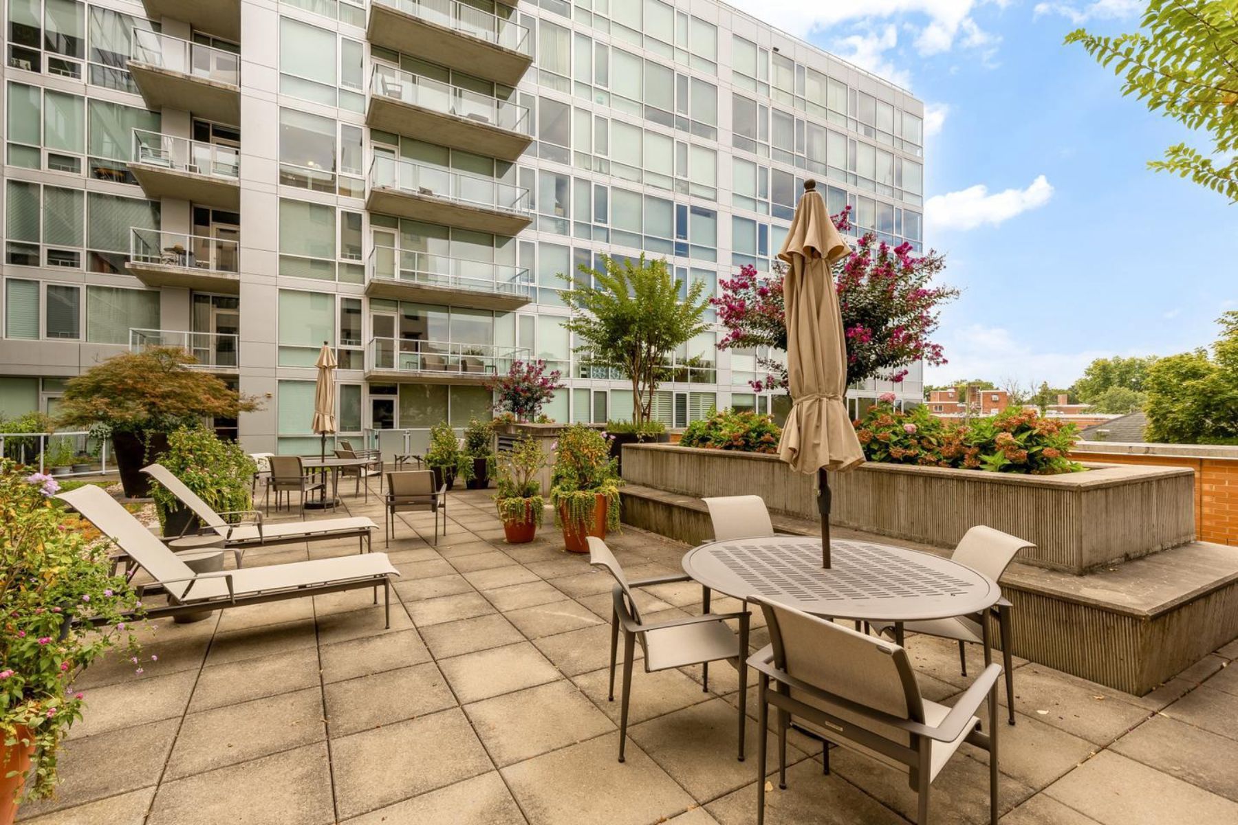  6820 Wisconsin Avenue, Bethesda, MD, 20814 - 物件實景
