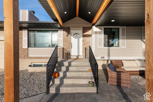 Riverton, Utah, 84065, United States, 6 Bedrooms Bedrooms, ,2 BathroomsBathrooms,Residential,For Sale,1982164