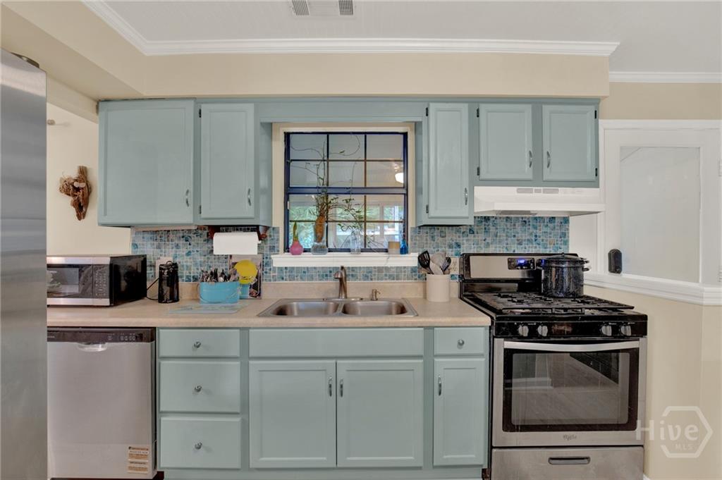 TYBEE ISLAND, Georgia, 31328, United States, 3 Bedrooms Bedrooms, ,2 BathroomsBathrooms,Residential,For Sale,1976073