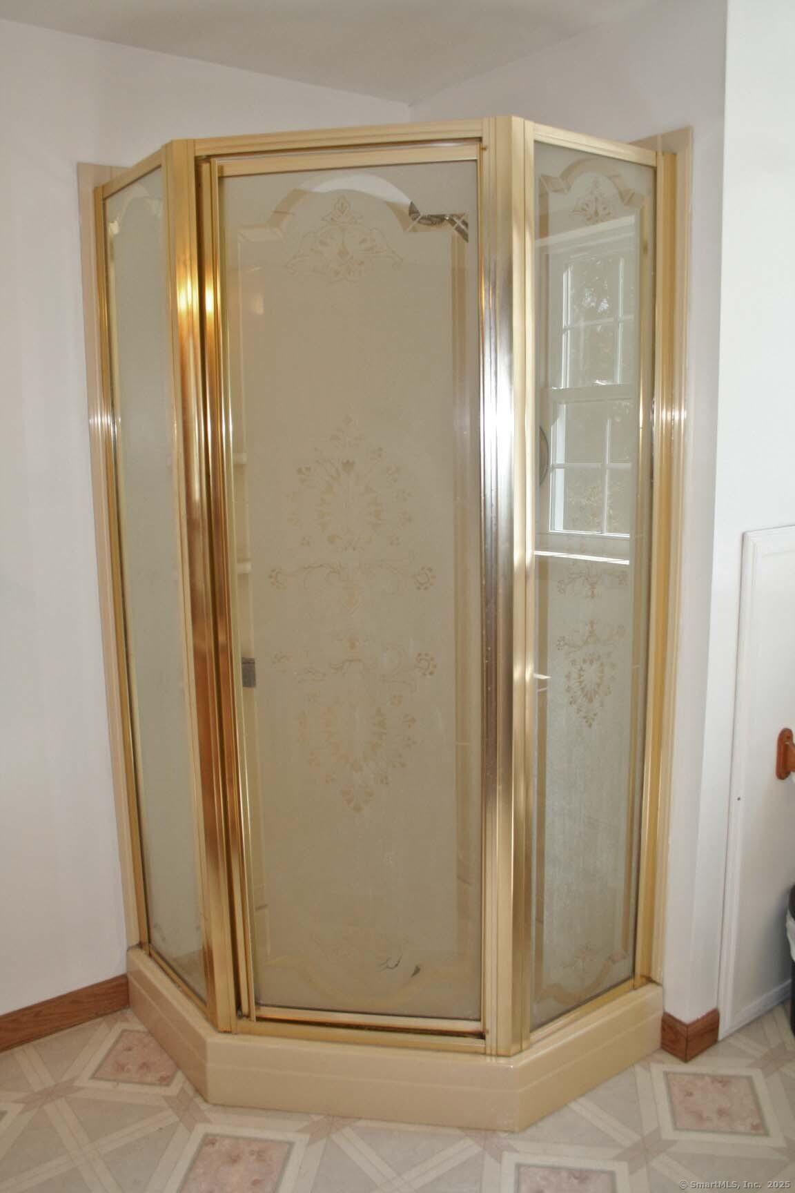 East Hampton, Connecticut, 06424, United States, 3 Bedrooms Bedrooms, ,2 BathroomsBathrooms,Residential,For Sale,1979494