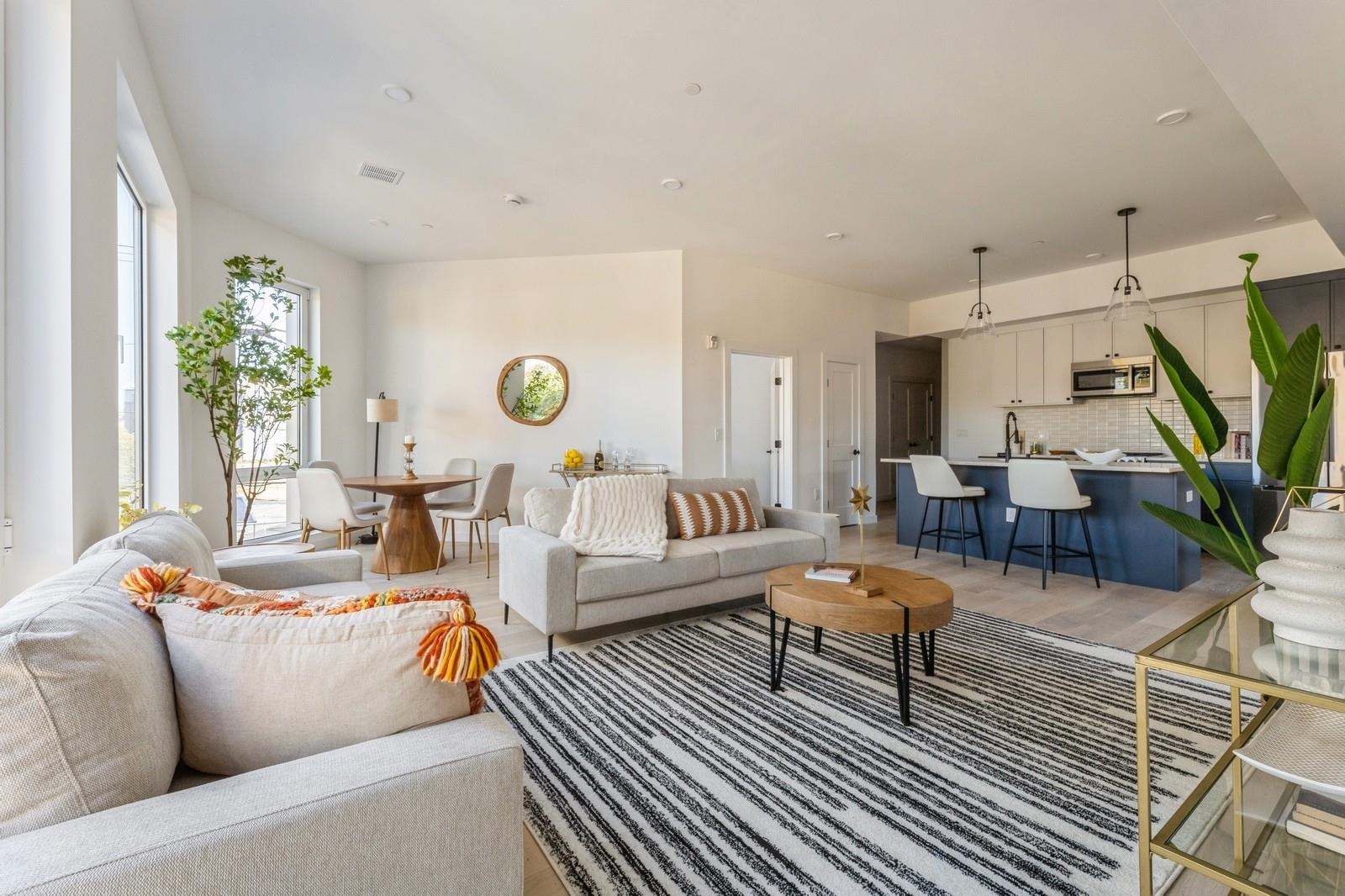 425 3rd St Unit 202, Jersey City, New Jersey, 07302, United States, 2 Bedrooms Bedrooms, ,2 BathroomsBathrooms,Residential,For Sale,425 3rd St Unit 202,1674924