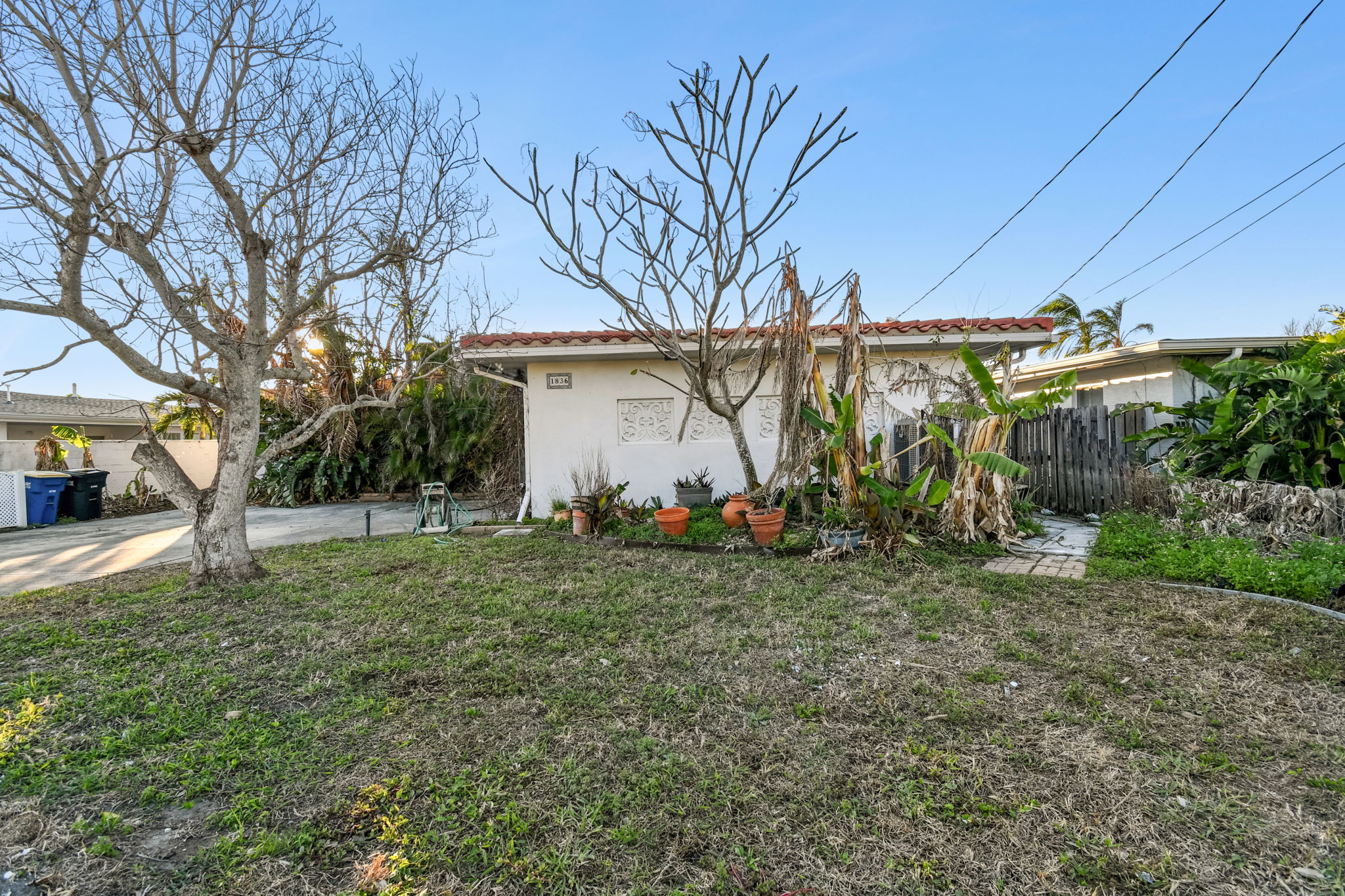 Clearwater, Florida, 33755, United States, 3 Bedrooms Bedrooms, ,2 BathroomsBathrooms,Residential,For Sale,1980754