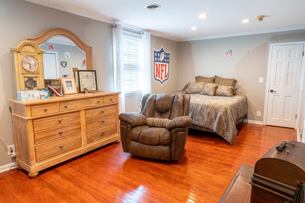 Prestonsburg, Kentucky, 41653, United States, 4 Bedrooms Bedrooms, ,5 BathroomsBathrooms,Residential,For Sale,2048061