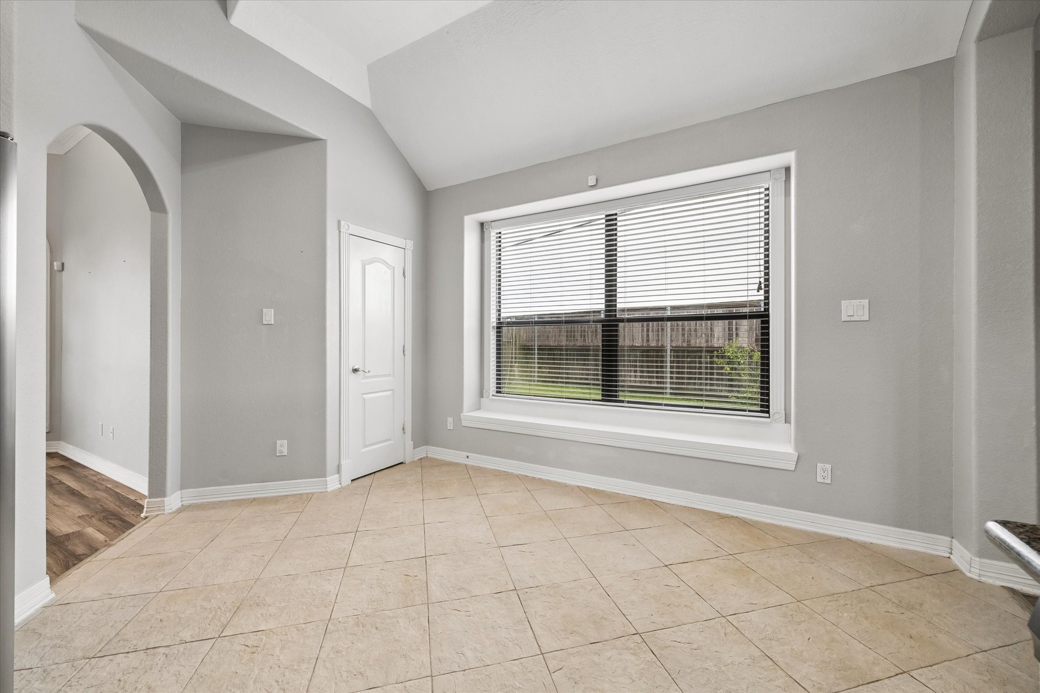  16542 Crossfield Drive - 物件實景