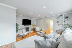 Van Nuys, California, 91405, United States, 3 Bedrooms Bedrooms, ,2 BathroomsBathrooms,Residential,For Sale,1939328