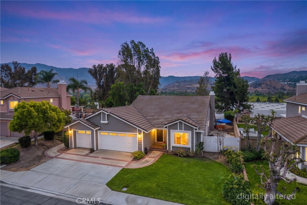 Via Vallarta , Yorba Linda, CA 92887