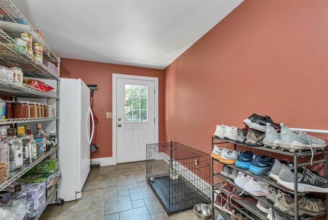 Deerfield, New Hampshire, 03037, United States, 4 Bedrooms Bedrooms, ,1 BathroomBathrooms,Residential,For Sale,1902997