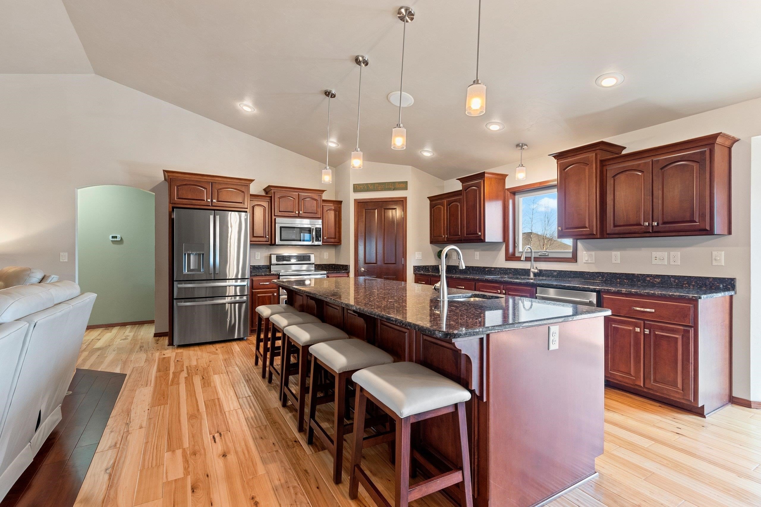 DE PERE, Wisconsin, 54115, United States, 5 Bedrooms Bedrooms, ,4 BathroomsBathrooms,Residential,For Sale,2048678