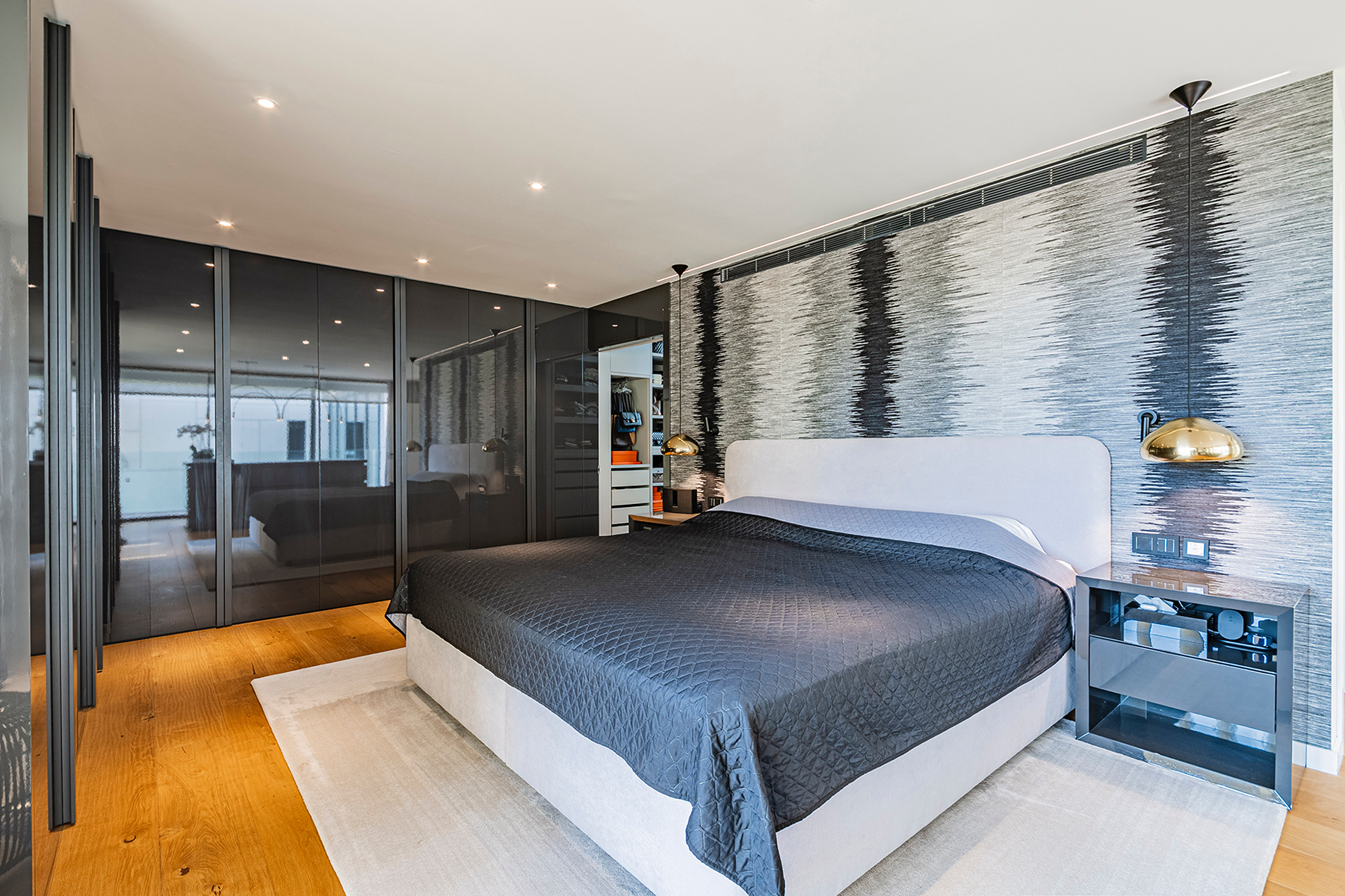  Luxury contemporary villa with pool, garden, and top energy efficiency - 物件實景