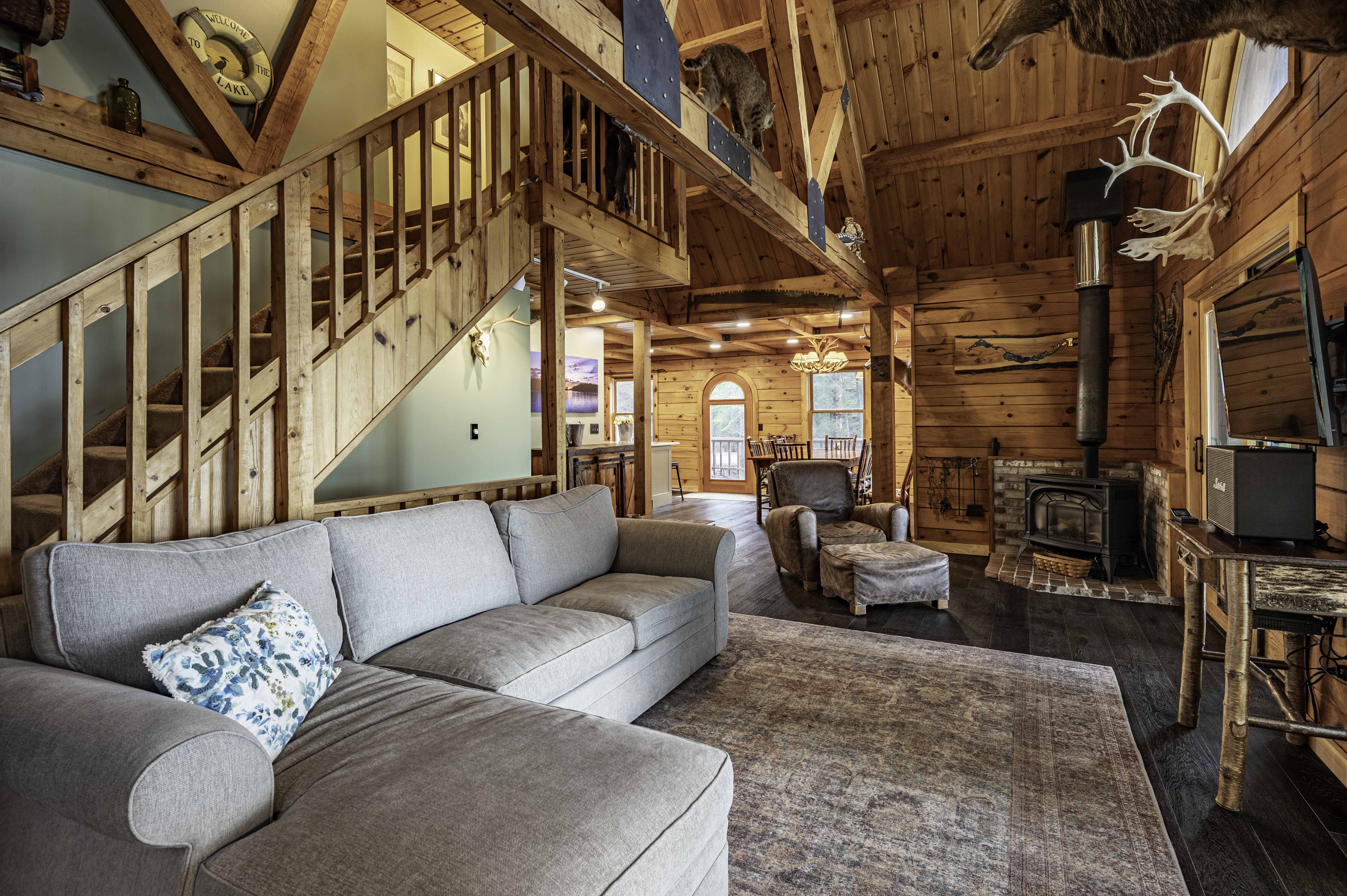  A Classic Adirondack Log Home on Pristine First Lake Frontage - 物件實景