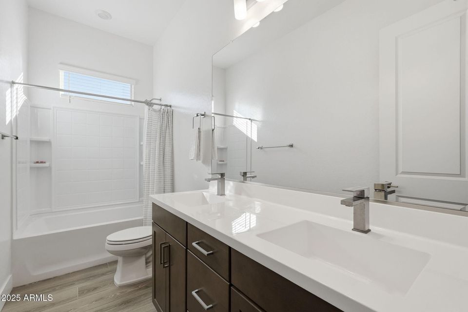 Queen Creek, Arizona, 85142, United States, 3 Bedrooms Bedrooms, ,3 BathroomsBathrooms,Residential,For Sale,2006061