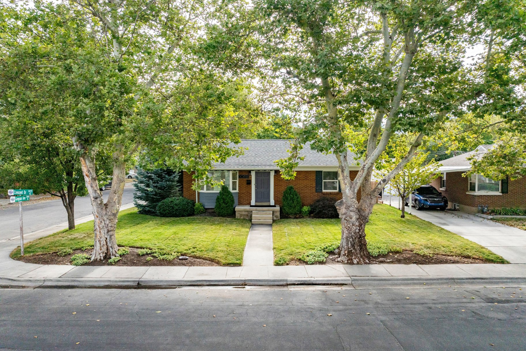  Exceptional Corner Lot in One of Millcreek’s Most Beloved Neighborhoods - 物件實景