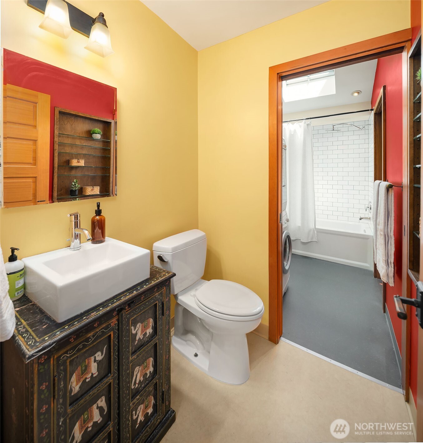 Seattle, Washington, 98112, United States, ,Residential,For Sale,1911178